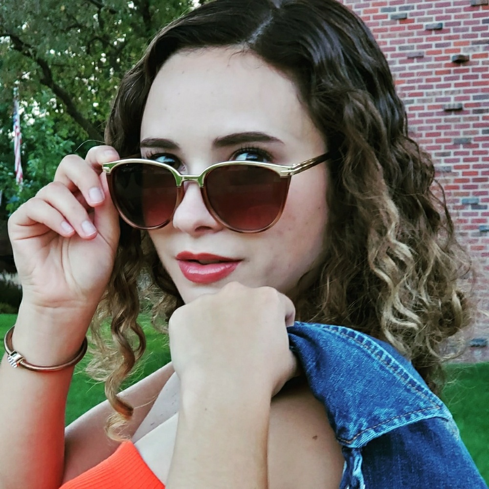 Meet your Posher, Kelsey